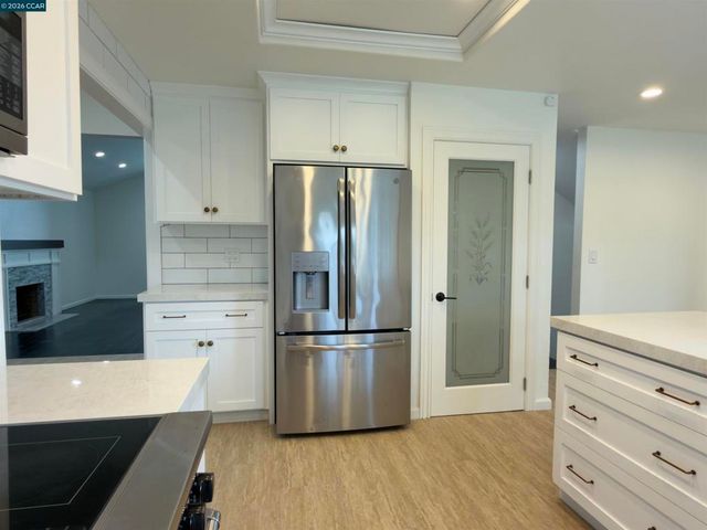 8240 Rhoda Ave, Dublin, CA 94568