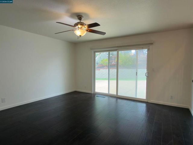 8240 Rhoda Ave, Dublin, CA 94568