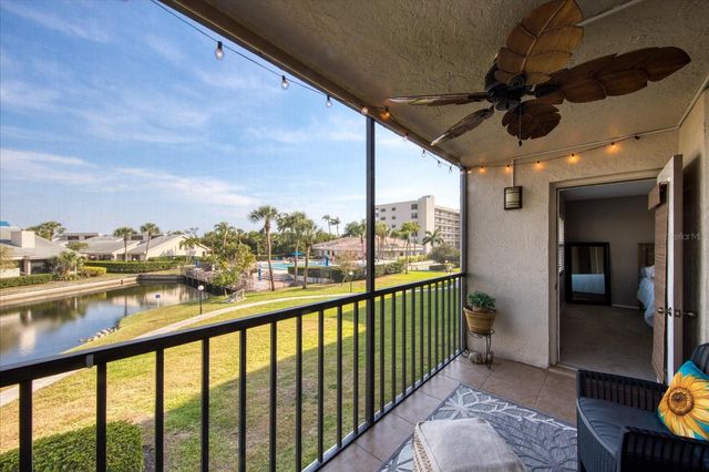 1324 PASADENA AVENUE S 201, South Pasadena, FL 33707