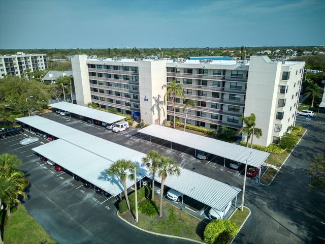 1324 PASADENA AVENUE S 201, South Pasadena, FL 33707