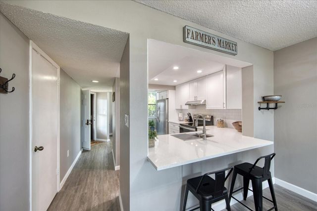 1324 PASADENA AVENUE S 201, South Pasadena, FL 33707