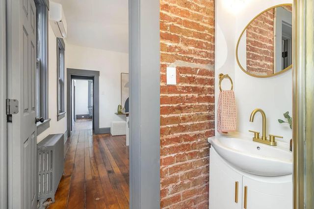11 E 9th Street, Newport, KY 41071