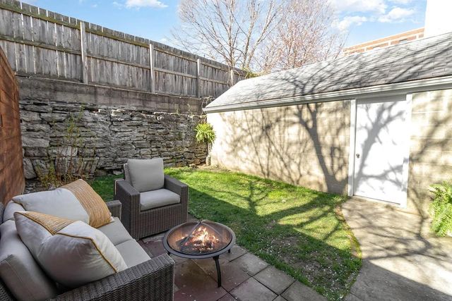 11 E 9th Street, Newport, KY 41071