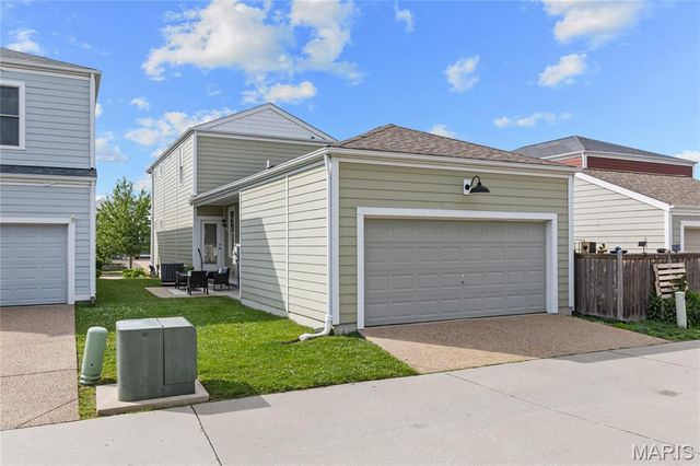4033 Hempstead Street, St Charles, MO 63301