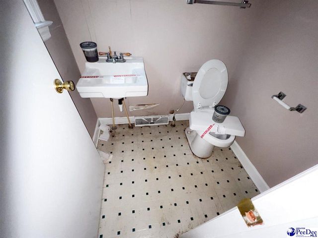 2005 McNeil Dr, Florence, SC 29501