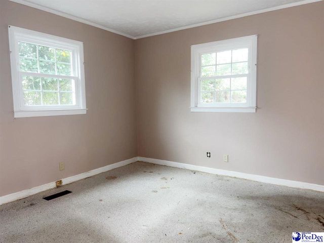 2005 McNeil Dr, Florence, SC 29501