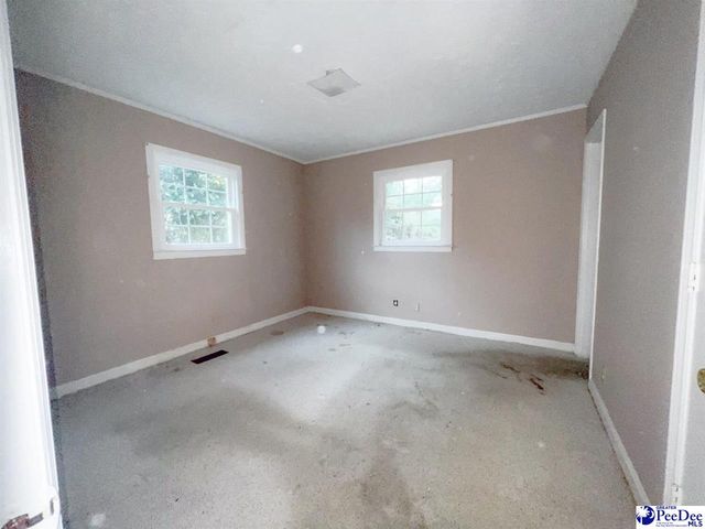 2005 McNeil Dr, Florence, SC 29501