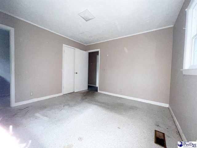 2005 McNeil Dr, Florence, SC 29501