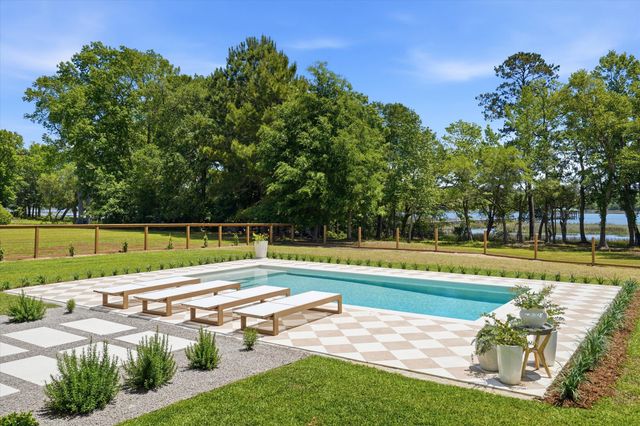 2831 Anchor Watch Drive, Wadmalaw Island, SC 29487