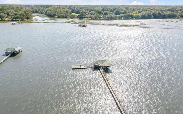 2831 Anchor Watch Drive, Wadmalaw Island, SC 29487