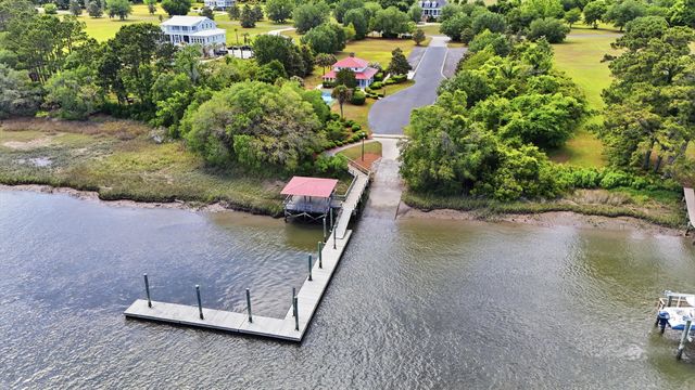 2831 Anchor Watch Drive, Wadmalaw Island, SC 29487