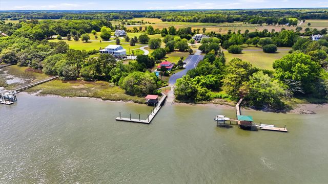 2831 Anchor Watch Drive, Wadmalaw Island, SC 29487