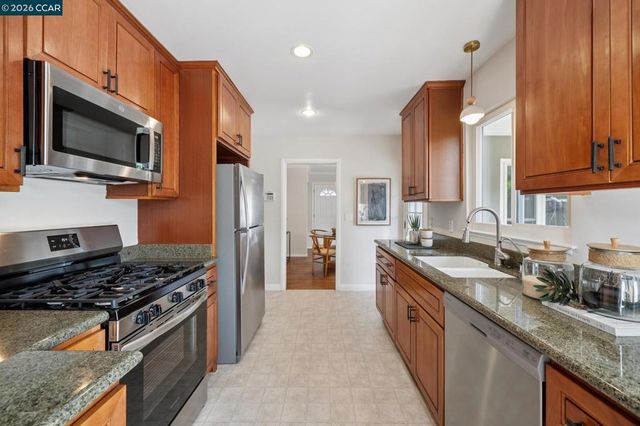 2137 Holbrook Drive, Concord, CA 94519