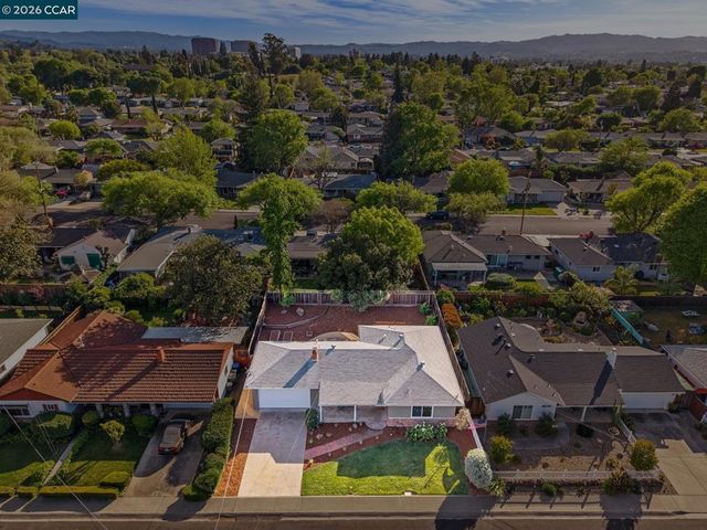 2137 Holbrook Drive, Concord, CA 94519