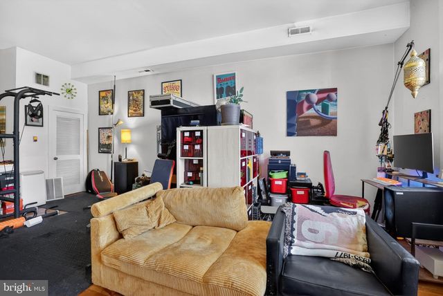 440 E GIRARD AVE, Philadelphia, PA 19125