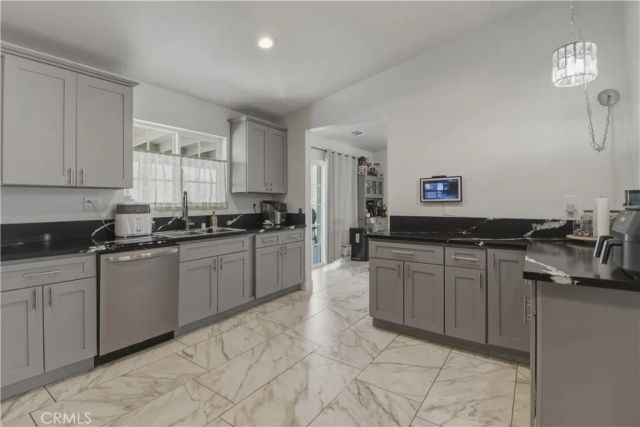 15688 Winnebago, Apple Valley, CA 92307