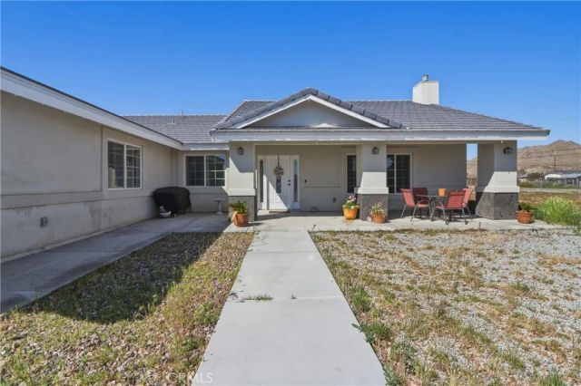 15688 Winnebago, Apple Valley, CA 92307