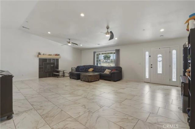 15688 Winnebago, Apple Valley, CA 92307