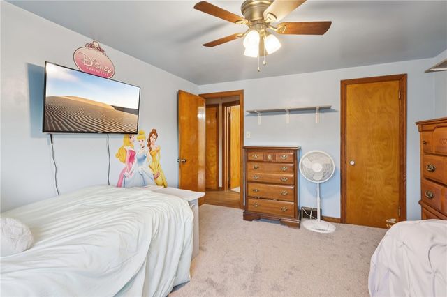 422 Mifflin St, West Mifflin, PA 15122