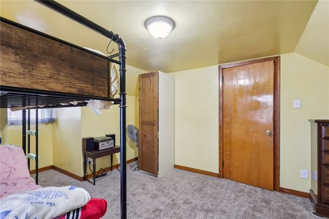 422 Mifflin St, West Mifflin, PA 15122