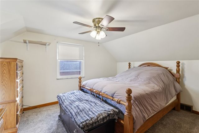 422 Mifflin St, West Mifflin, PA 15122