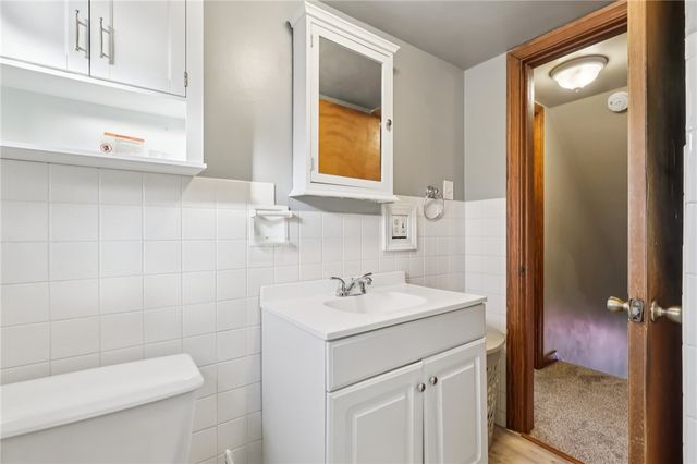 422 Mifflin St, West Mifflin, PA 15122