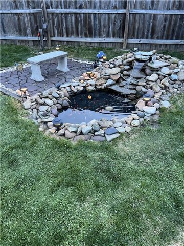 422 Mifflin St, West Mifflin, PA 15122