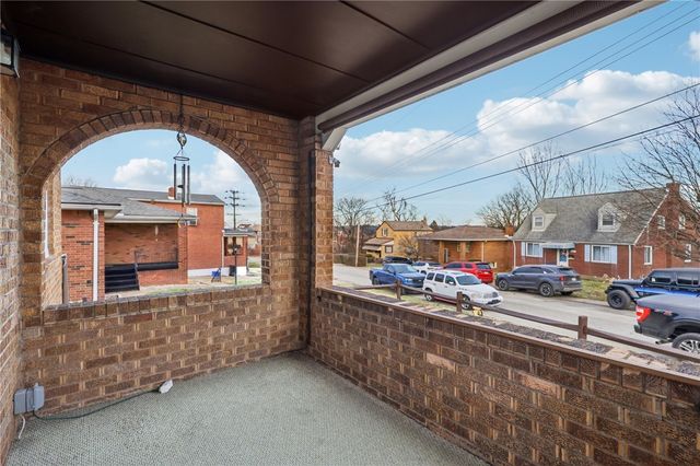 422 Mifflin St, West Mifflin, PA 15122