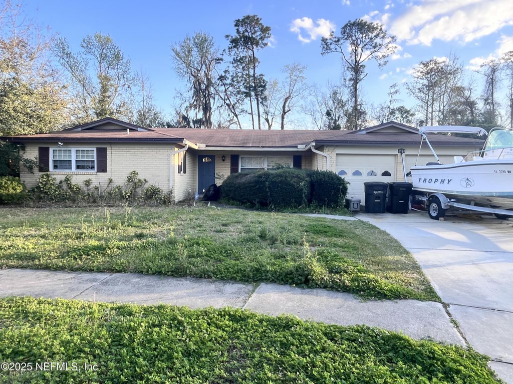 1114 GROVE PARK Drive S, Orange Park, FL 32073