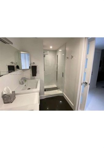 17050 N Bay Rd 605, Sunny Isles Beach, FL 33160