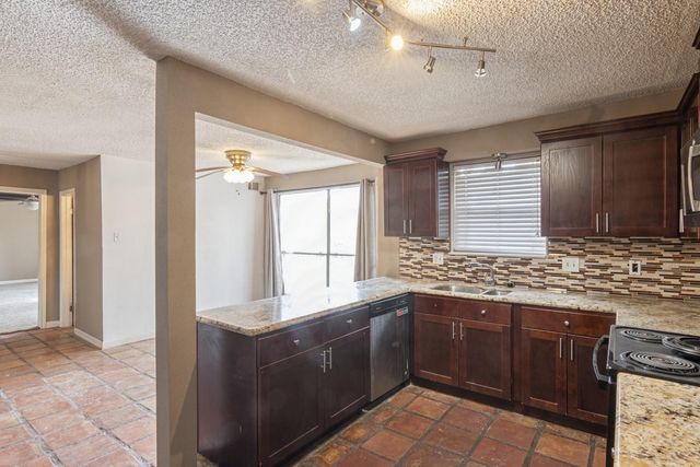 10815 Cypresswood Drive, Houston, TX 77070