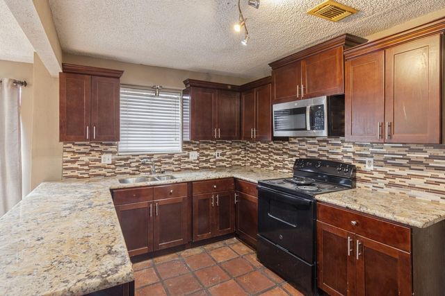 10815 Cypresswood Drive, Houston, TX 77070