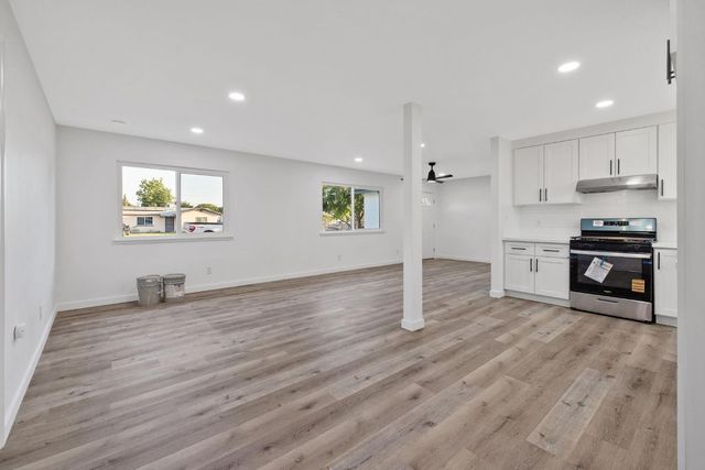 8728 E Khan Street, Selma, CA 93662