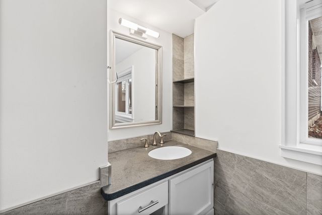 18W089 Claremont Drive, Darien, IL 60561