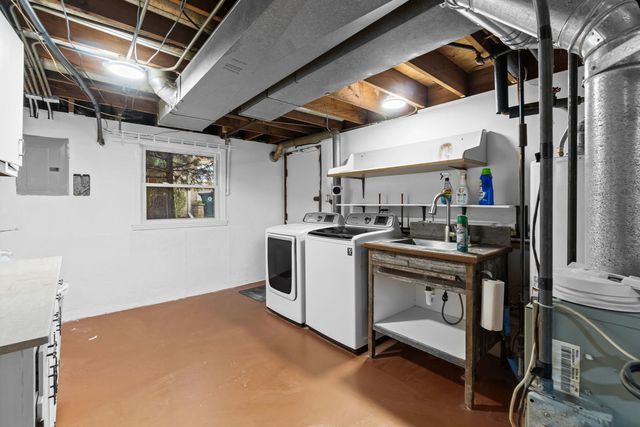 18W089 Claremont Drive, Darien, IL 60561