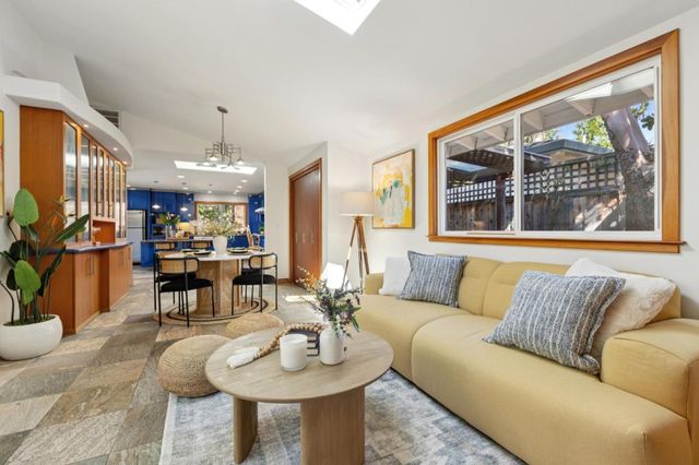 13577 Myren Drive, Saratoga, CA 95070