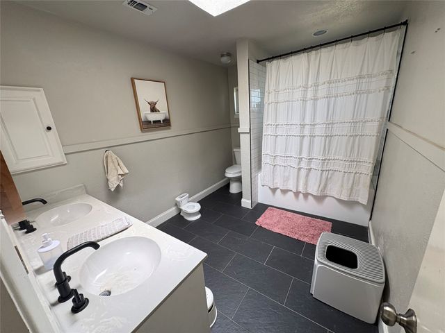 1121 Wade Drive, Bedford, TX 76022