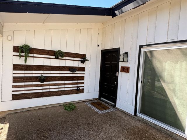 1121 Wade Drive, Bedford, TX 76022