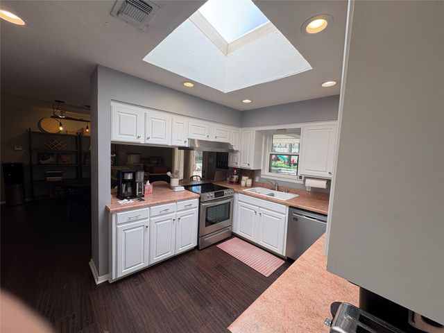 1121 Wade Drive, Bedford, TX 76022