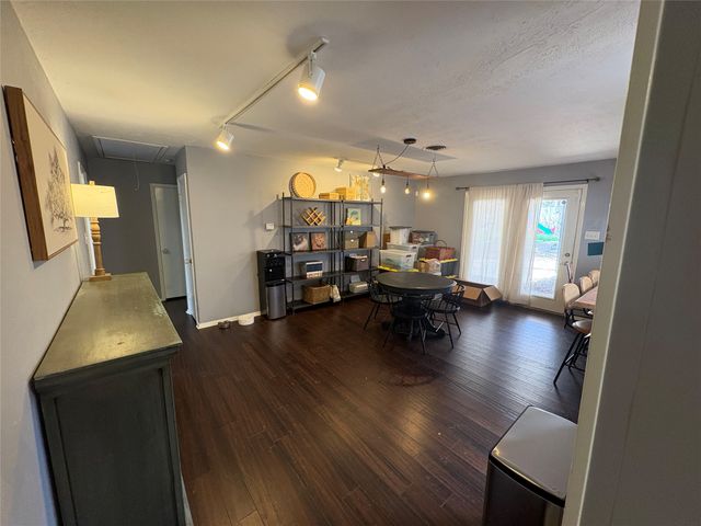 1121 Wade Drive, Bedford, TX 76022