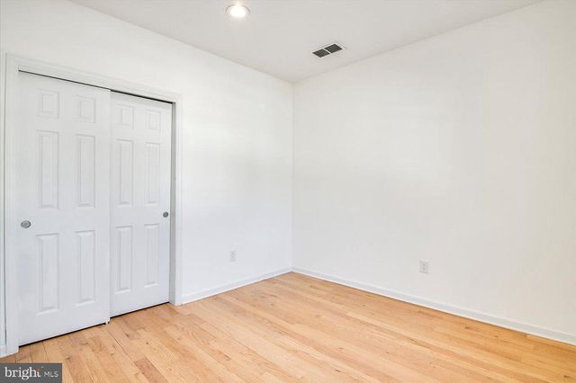 23 CARLTON ST, Edison, NJ 08837