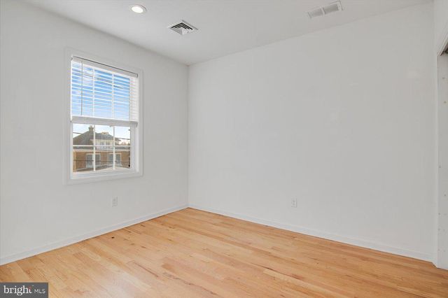 23 CARLTON ST, Edison, NJ 08837