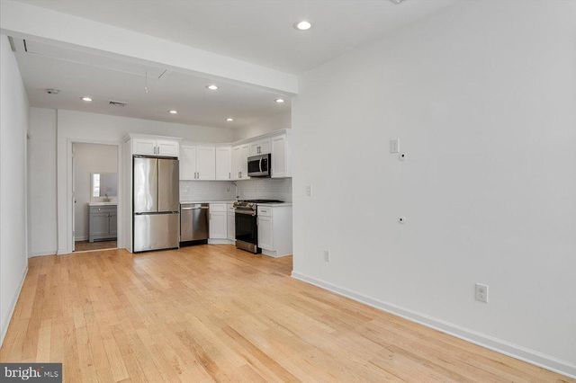 23 CARLTON ST, Edison, NJ 08837