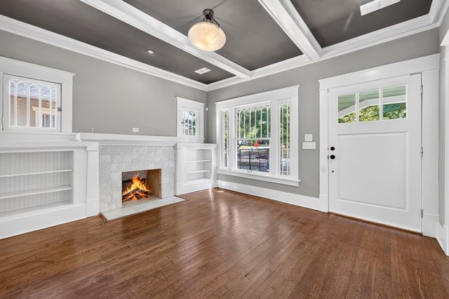 2704 College Avenue, Fort Worth, TX 76110