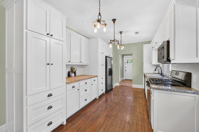2704 College Avenue, Fort Worth, TX 76110