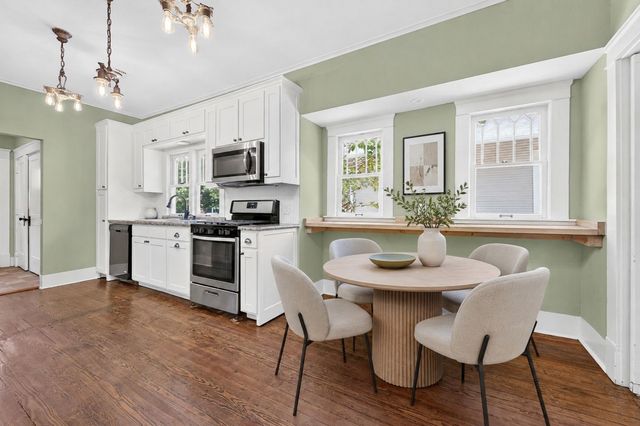 2704 College Avenue, Fort Worth, TX 76110
