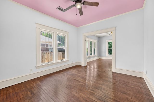 2704 College Avenue, Fort Worth, TX 76110