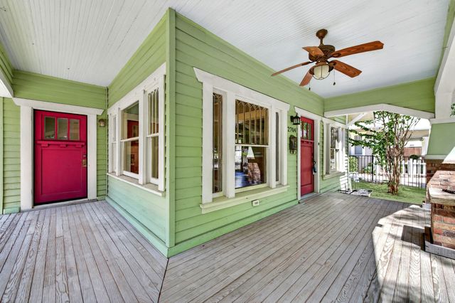 2704 College Avenue, Fort Worth, TX 76110