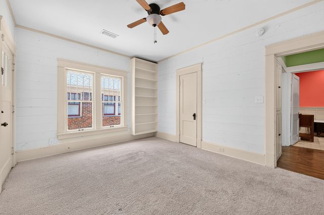 2704 College Avenue, Fort Worth, TX 76110