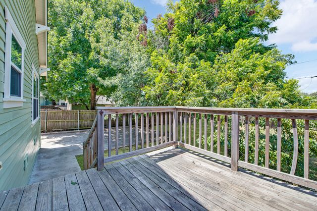 2704 College Avenue, Fort Worth, TX 76110
